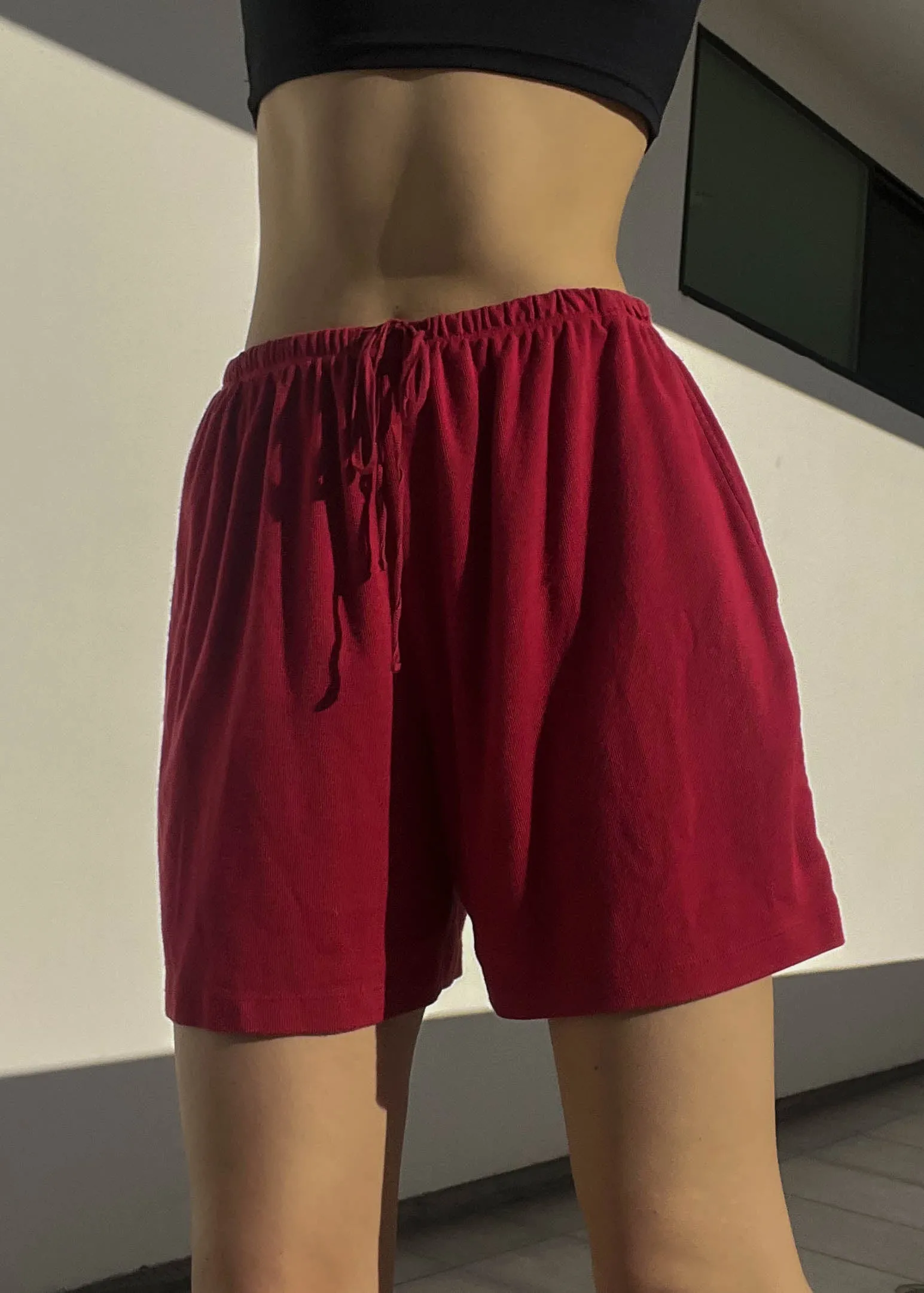 90’s Comfy Red Drawstring Shorts (M)