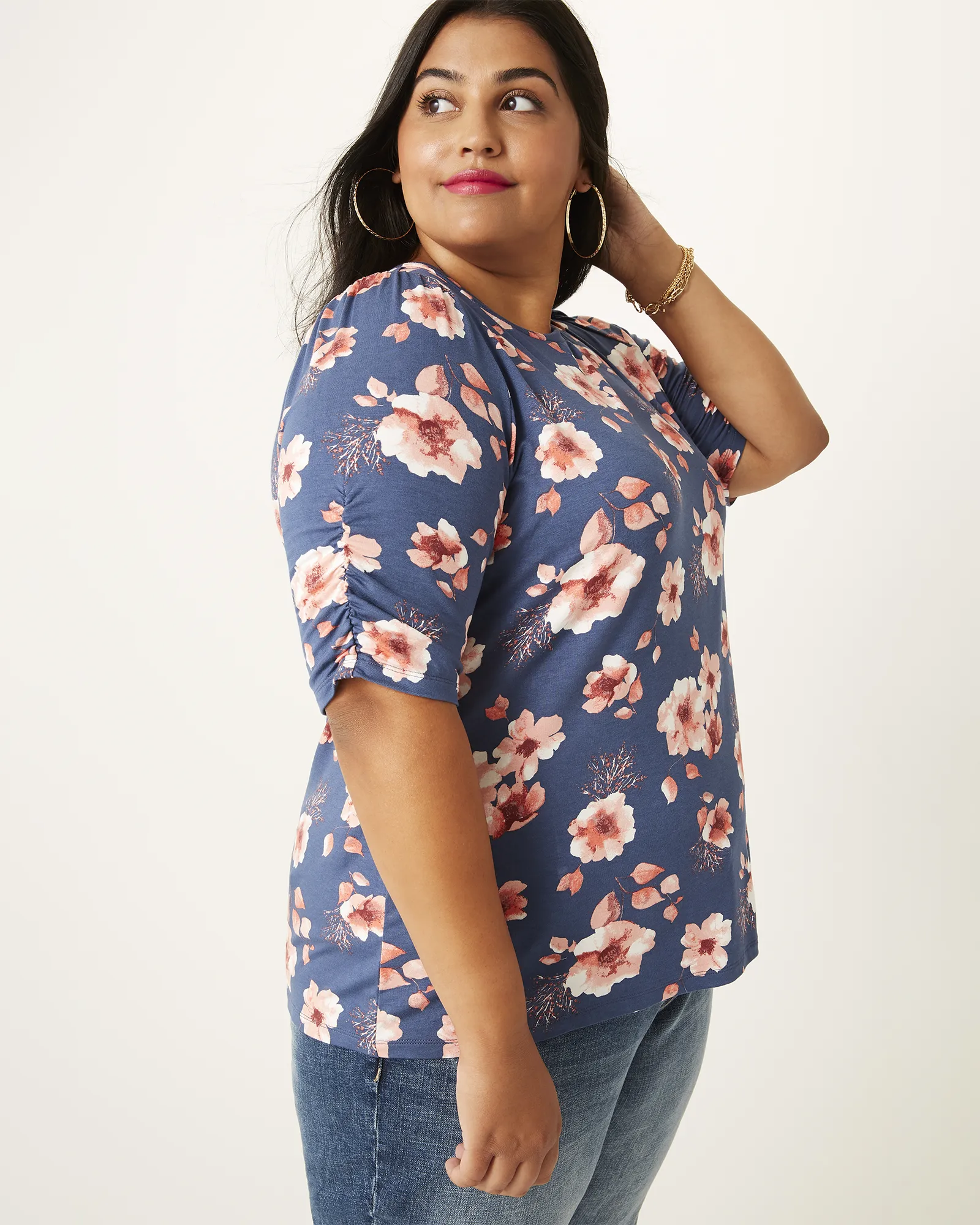 Abby Ruched Sleeve Tee | Navy / Brown