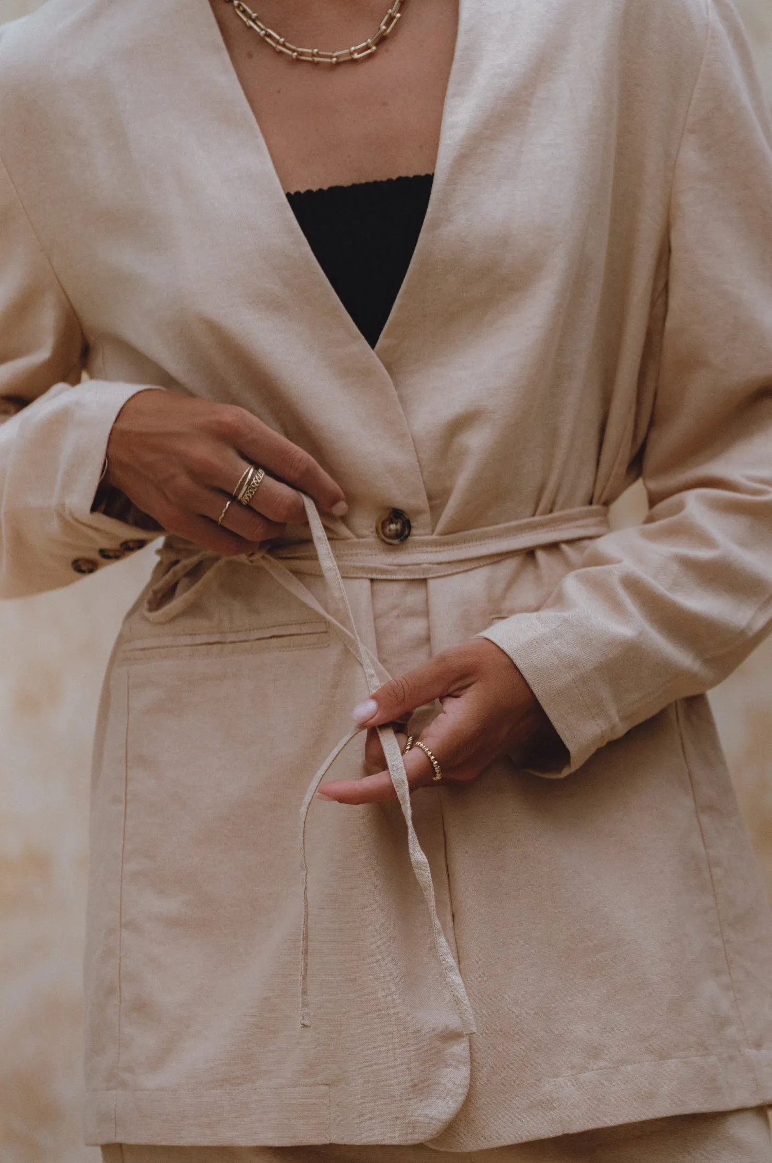 Mia Linen Blazer