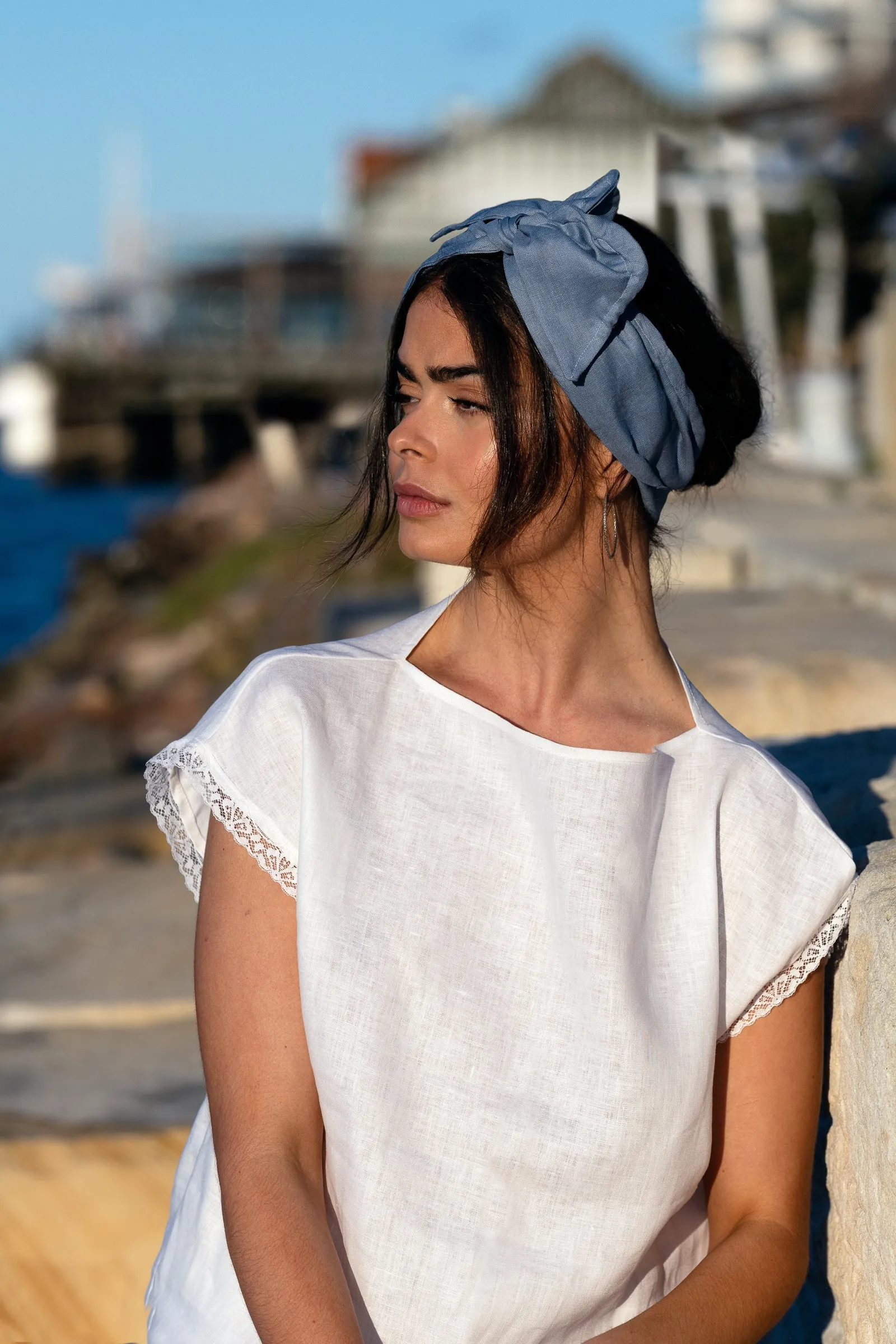 Èze Lace Trim Top – Feminine Detailing for Your Capsule Wardrobe